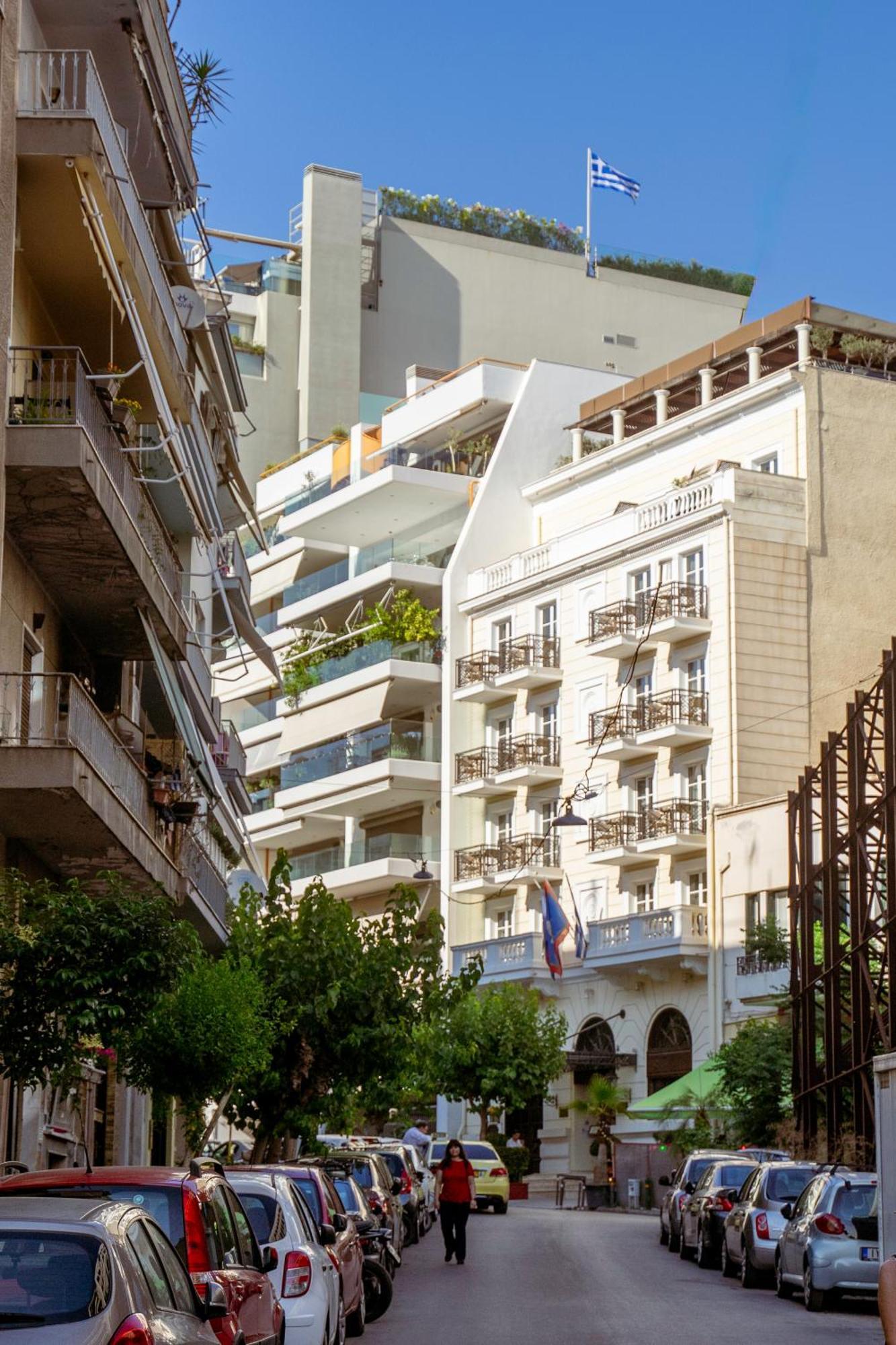 Luxury Apartment In The Heart Of The City - 1Br Атина Екстериор снимка